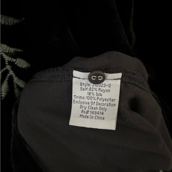 Johnny Was Sidonia Embroidered Velvet Shirt - Picture 6 of 7